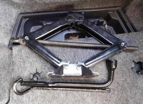 4798114 Acura Used Floor Jack Fits 2003 Tl Grade A 4798114 Acura Used Floor Jack Fits 2003 Tl Grade A