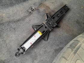 5492143 Acura Used Floor Jack Fits 2004 Tsx Grade A 5492143 Acura Used Floor Jack Fits 2004 Tsx Grade A