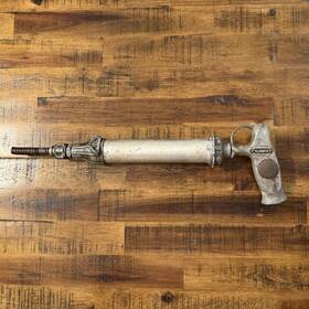 6260 Alemite Vintage Grease Gun Model 6260 Alemite Vintage Grease Gun Model