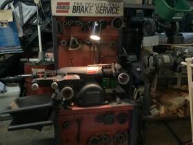 6900 Ammco 4000/6900 4000 Brake Lathe With Twin Cutter Tool