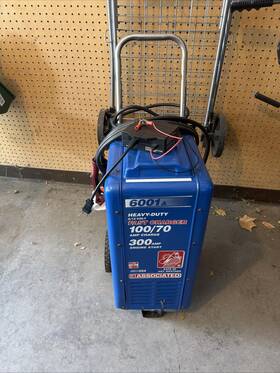 Associated 6001a Aso6001a Battery Charger 6-12v 100-70amp 550amp Boost Excellent Condition