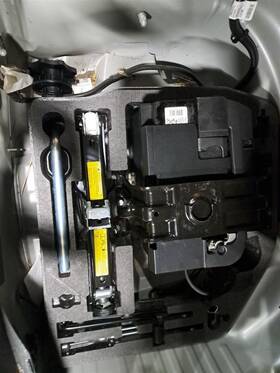 564.au1g13 Audi 2013 A5 Jack Sku#4324210
