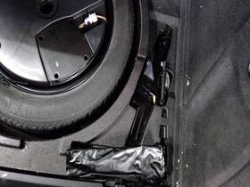 6923360 Audi Used Floor Jack Fits 2017 Q3 Grade A