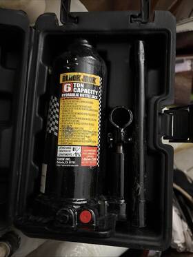 17110001425 Black Jack 6 Ton Hydraulic Bottle Heavy Duty 17110001425 Black Jack 6 Ton Hydraulic Bottle Heavy Duty