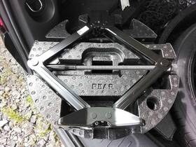 6665776 Cadillac Used Floor Jack Fits 2021 Xt5 Grade A 6665776 Cadillac Used Floor Jack Fits 2021 Xt5 Grade A