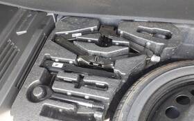 1044197 Chevrolet Used Floor Jack Fits 2023 Trailblazer Grade A