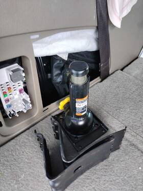 1685331 Chevrolet Used Floor Jack Fits 2020 Tahoe Grade A