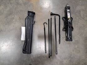 Chevrolet 564.gm8u22 2022 Express25 Jack Sku#4461615