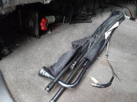 6905664 Chevrolet Used Floor Jack Fits 2005 Silverado 2500 Pickup Grade A
