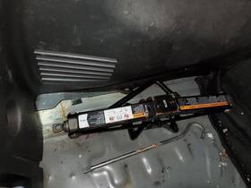 7117854 Chevrolet Used Floor Jack Fits 2016 Spark Grade A