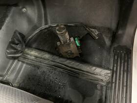 7332375 Chevrolet Used Floor Jack Fits 2015 Silverado 2500 Pickup Grade A