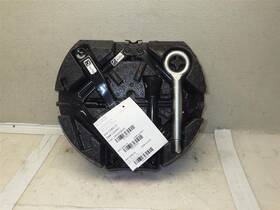 8026089 Chevrolet Equinox 2025 Floor Jack With Tools 7531 8026089 Chevrolet Equinox 2025 Floor Jack With Tools 7531