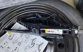 3374221 Chrysler Used Floor Jack Fits 2019 300 Grade A
