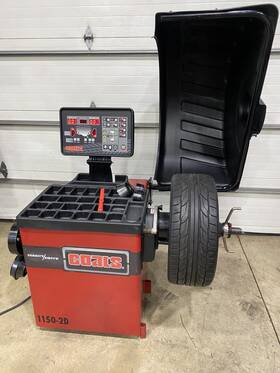 1150-2d Coats Wheel Balancer Direct Drive 1150 2017 Like New 220v 3 Phase 1150-2d Coats Wheel Balancer Direct Drive 1150 2017 Like New 220v 3 Phase