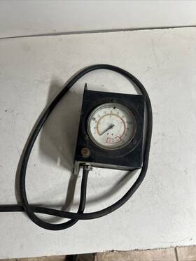 C-pt107980 Coats Tire Machine Inflator Box With Gauge And Air Release C-pt107980 Coats Tire Machine Inflator Box With Gauge And Air Release