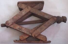 Dalton Foundries 1954558 1930s-1960s Cross Country Scissor Jack Warsaw Indiana