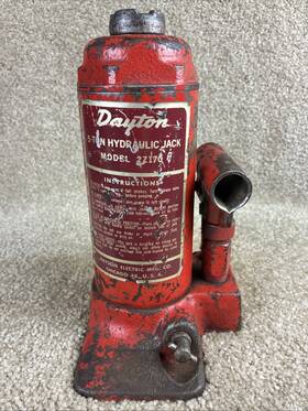 2z170 Dayton Model 5 Ton Bottle Jack In Working Condition 2z170 Dayton Model 5 Ton Bottle Jack In Working Condition