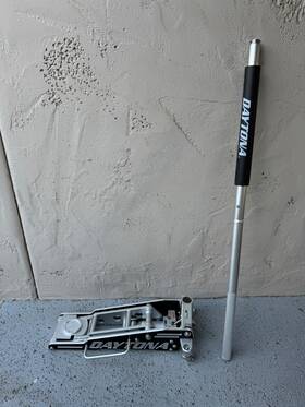 Da15pr Daytona 1.5 Ton 3000 Lbs Low Profile Floor Jack - Nice Da15pr Daytona 1.5 Ton 3000 Lbs Low Profile Floor Jack - Nice