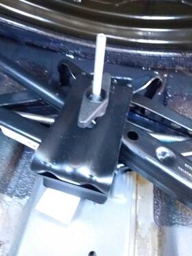 3565016 Dodge Used Floor Jack Fits 2022 Charger Grade A