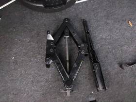 6325298 Dodge Used Floor Jack Fits 2013 Dart Grade A