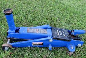 D25tsuvj Duralast 2.5 Ton Suv Floor Jack Model Sku # 189970