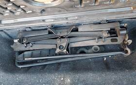 2166750 Ford Used Floor Jack Fits 2005 Expedition Grade A