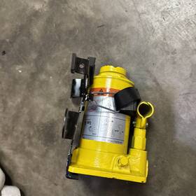 178078 Ford 34 Pump Jack For Transit 250 2019 4 Ton With Mountain Bracket Spare Tire Tool 178078 Ford 34 Pump Jack For Transit 250 2019 4 Ton With Mountain Bracket Spare Tire Tool