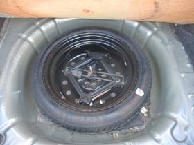3974627 Ford Used Floor Jack Fits 2003 Taurus Grade A