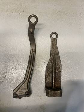 48ze-1238-10074 Ford 6.7 Engine Lifting Brackets