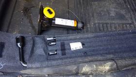 5535960 Ford Used Floor Jack Fits 2023 F250sd Pickup Grade A