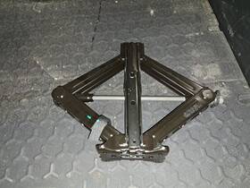 564.fd8s22 Ford Jack 2022 Bronco Sport Sku#4085739