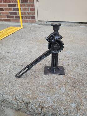 5ltj Ford Vintage Ashland Mfg Co Cast Iron Ratchet Screw Jack Model T Antique