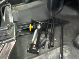 7586024 Ford Used Floor Jack Fits 2023 Transit 150 Grade A