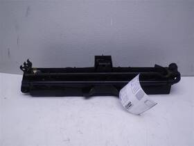 928864 Ford Expedition 2004 Floor Jack With Tools 4944 928864 Ford Expedition 2004 Floor Jack With Tools 4944