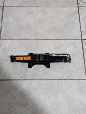 Ford 94bb17080aa Car Jack For Small