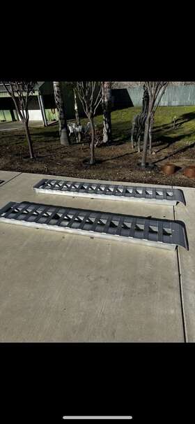 Gh-16096 Gen-y Hitch Loading Ramp - Heavy Duty 8 Foot Aluminum Ramps Gh-16096 Gen-y Hitch Loading Ramp - Heavy Duty 8 Foot Aluminum Ramps