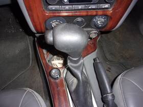 2620122 Gmc Used Floor Jack Fits 2004 Envoy Xl Grade A