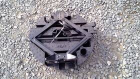 5465349 Gmc Used Floor Jack Fits 2017 Acadia Grade A 5465349 Gmc Used Floor Jack Fits 2017 Acadia Grade A