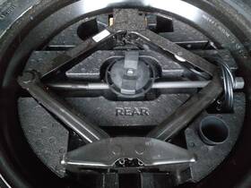 5528227 Gmc Used Floor Jack Fits 2021 Acadia Grade A 5528227 Gmc Used Floor Jack Fits 2021 Acadia Grade A