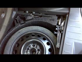 5911477 Gmc Used Floor Jack Fits 2016 Terrain Grade A 5911477 Gmc Used Floor Jack Fits 2016 Terrain Grade A