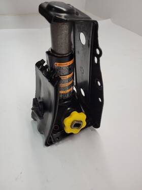 7158314 Gmc Used Floor Jack Fits 2005 Yukon Grade A