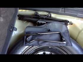1584530 Honda Used Floor Jack Fits 2015 Cr-v Grade A 1584530 Honda Used Floor Jack Fits 2015 Cr-v Grade A