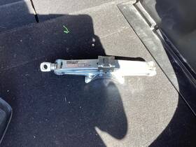 2972520 Honda Used Floor Jack Fits 2013 Fit Grade A