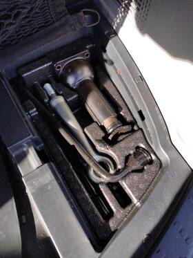 3971158 Honda Used Floor Jack Fits 2009 Pilot Grade A