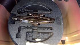 7126483 Honda Used Floor Jack Fits 2009 Civic Grade A 7126483 Honda Used Floor Jack Fits 2009 Civic Grade A