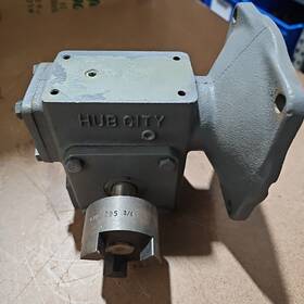 0220-60335-184 Hub City Model 184 Gearbox Reducer 20 1 Ratio 3/4 Inch Shaft Used