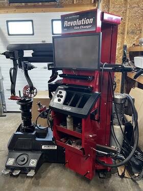 Fbcl3290 Hunter Revolution Tire Changer Fbcl3290 Hunter Revolution Tire Changer
