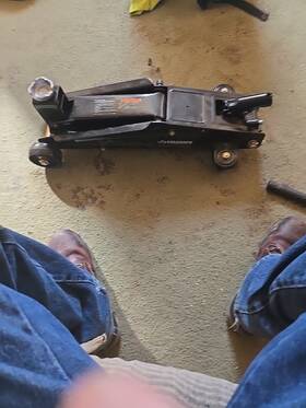 Klc1212004269 Husky 3 Ton Suv Jack By