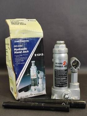 B-002nc Hydraulic Jack Vintage. Sears 9 1213 2-ton Hand