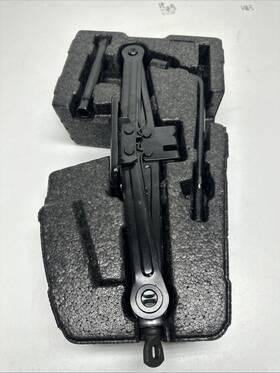 09140-4z000 Hyundai 2013-2018hyundai Santa Fe Sport Spare Wheel Jack /w/ Box Oem